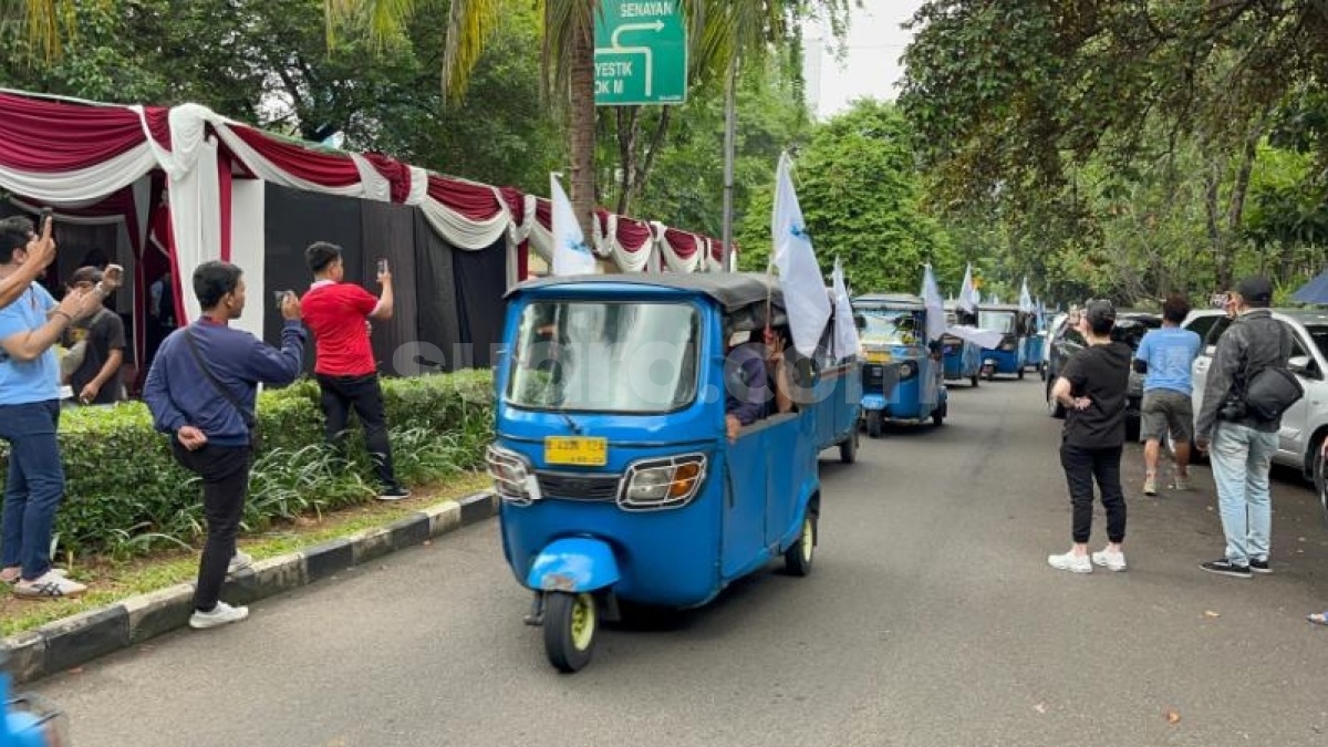 Deklarasikan Dukungan, Pengemudi Bajaj Yakin Prabowo-Gibran Berikan Keadilan untuk Rakyat Bawah