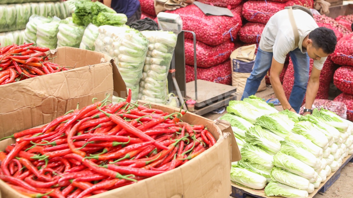 Harga Daging dan Cabai Mulai 'Ugal-ugalan', Polda Metro Jaya Tegur Pedagang di Pasar Kopro