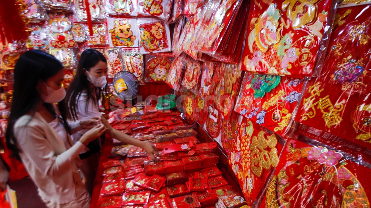 Kenapa Imlek Identik Dengan Warna Merah? Ternyata Begini Makna dan Kisah di Baliknya