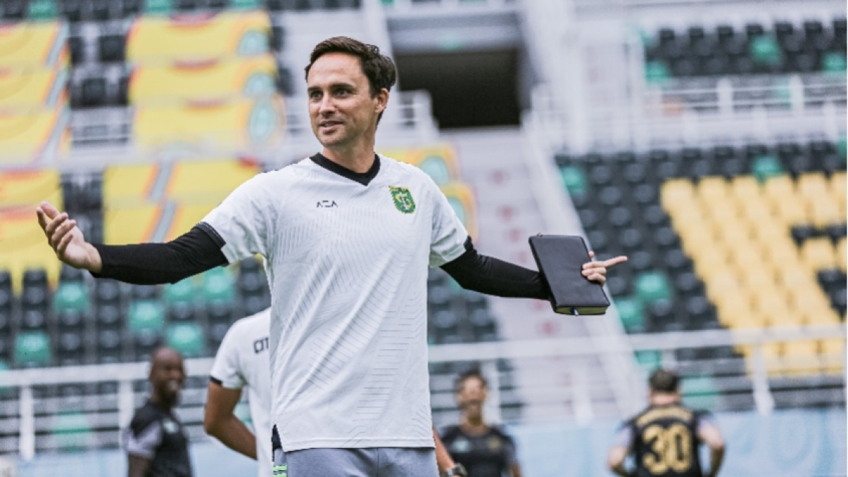 Paul Munster Puas dengan Progres Duo Trial Persebaya