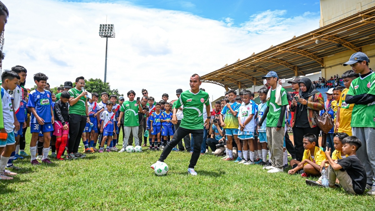Kemenpora Dukung Ajang Pencarian Bibit Sepak Bola di 16 Kota, Riko Simanjuntak Turut Hadir