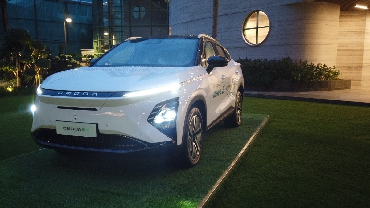 Perbandingan Wuling Binguo EV vs Chery Omoda E5 vs BYD Dolphin: Harga Mirip, Mending Mana?