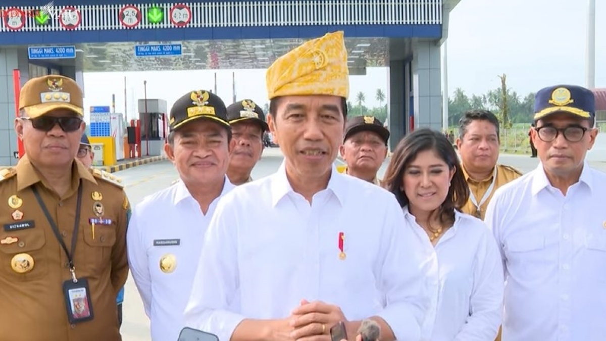 Jokowi Resmikan Tol di Sumatera Tanpa Menteri Basuki, Ke Mana Perginya Doi?
