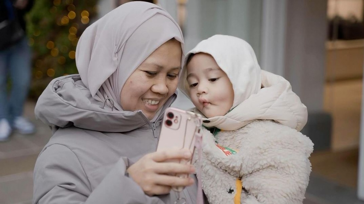 Sus Rini Bikin Haru Kasih Kejutan Spesial untuk Rayyanza, Warganet: Gak Sia-sia Dibayar Mahal