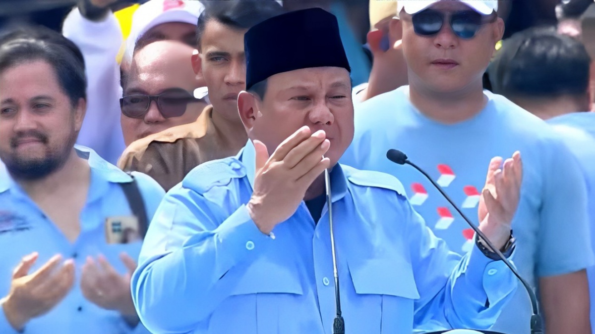 Pria Ini Beri Kado Seperangkat Kain Kafan Buat Prabowo Subianto, Gerindra Langsung Respons Begini