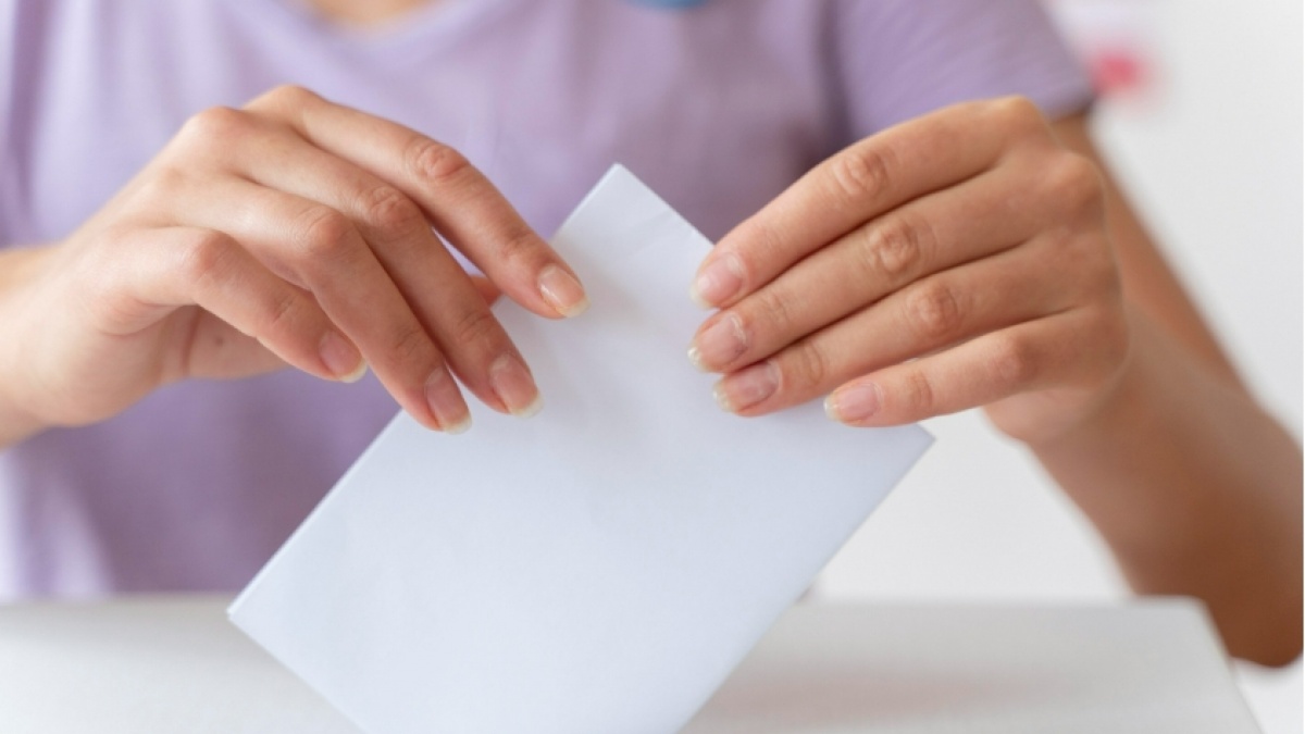 Robek Sebelum Dibuka, Ini Syarat Tukar Surat Suara Saat Coblos Pemilu 2024, Cuma Boleh 1 Kali!