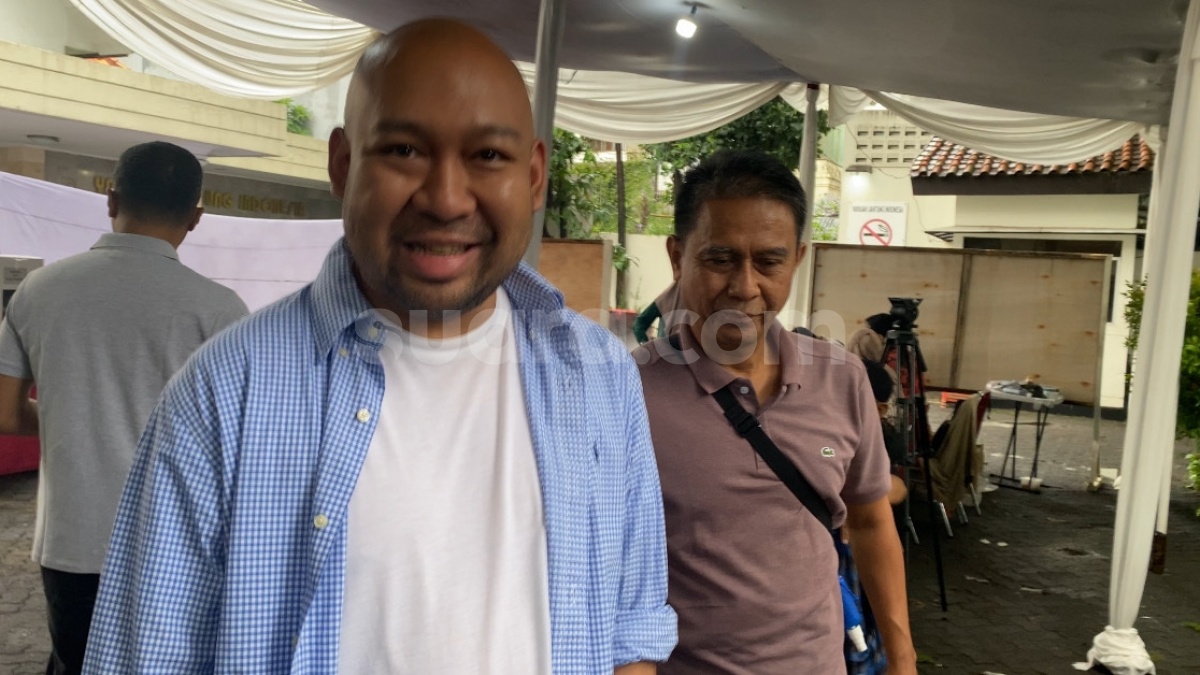 Beda Dengan Sang Ayah, Didit Prabowo Nyoblos Satu TPS Bareng Keluarga Cendana