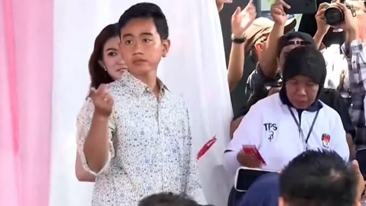 Viral Gibran Main PUBG Mobile Dipantau Jokowi-Kaesang, Netizen: Pendukungnya War Cawapresnya Mabar