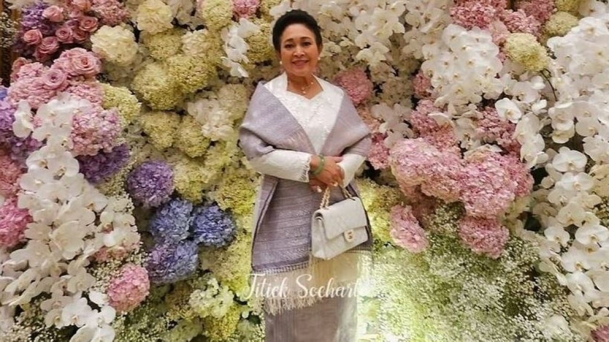 3 Tas Mewah Titiek Soeharto, Lagi Digosipkan Rujuk dengan Prabowo Subianto!