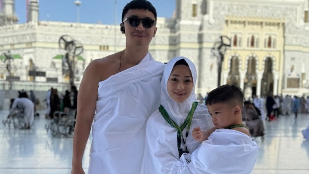 Nikita Willy Tuai Pujian Gendong Baby Issa Sendiri Selama Umrah, Netizen: Padahal Sultan