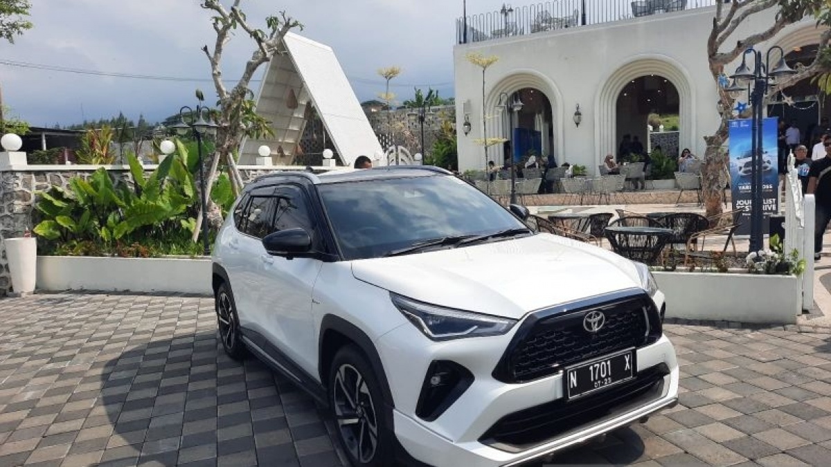 Panduan Parkir Paralel Mobil Hybrid Toyota Agar Aman dan Mudah Didorong