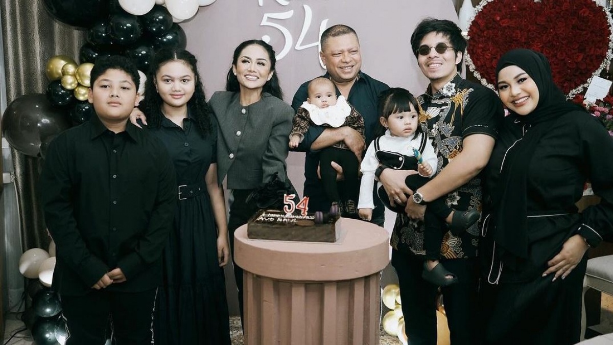 Ulang Tahun, Ekspresi Raul Lemos saat Dapat Kado Hermes dari Aurel dan Atta Jadi Sorotan