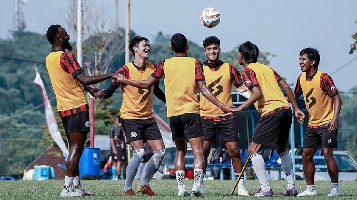 Arema FC Spill Calon Pelatih Baru, Nama Ganjar Pranowo Mendadak Ikut Disebut