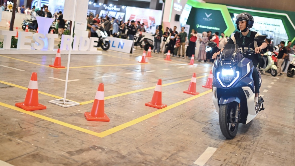 Cegah Mata Lelah, Motor Listrik Ini Gunakan Dynamic TFT di Dasbor