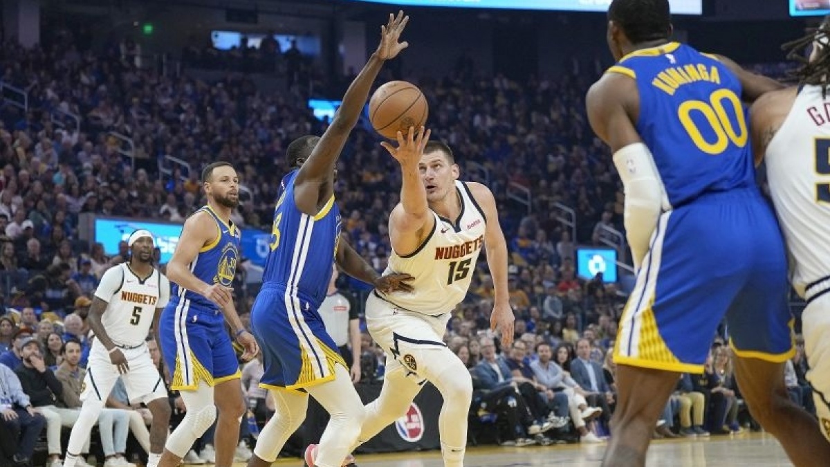 Hasil NBA: Nuggets Kalahkan Warriors, Nikola Jokic Cetak Triple-double Ketiga Beruntun