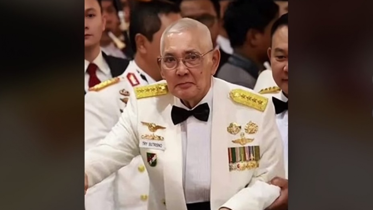 Try Sutrisno Wakil Presiden Era Siapa? Wafat di Usia 90 Tahun