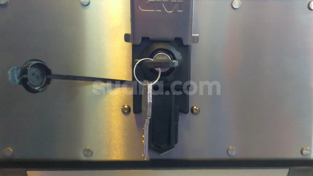 Top Case Penting untuk Motor, Pilih yang Fungsional Lagi Estetis