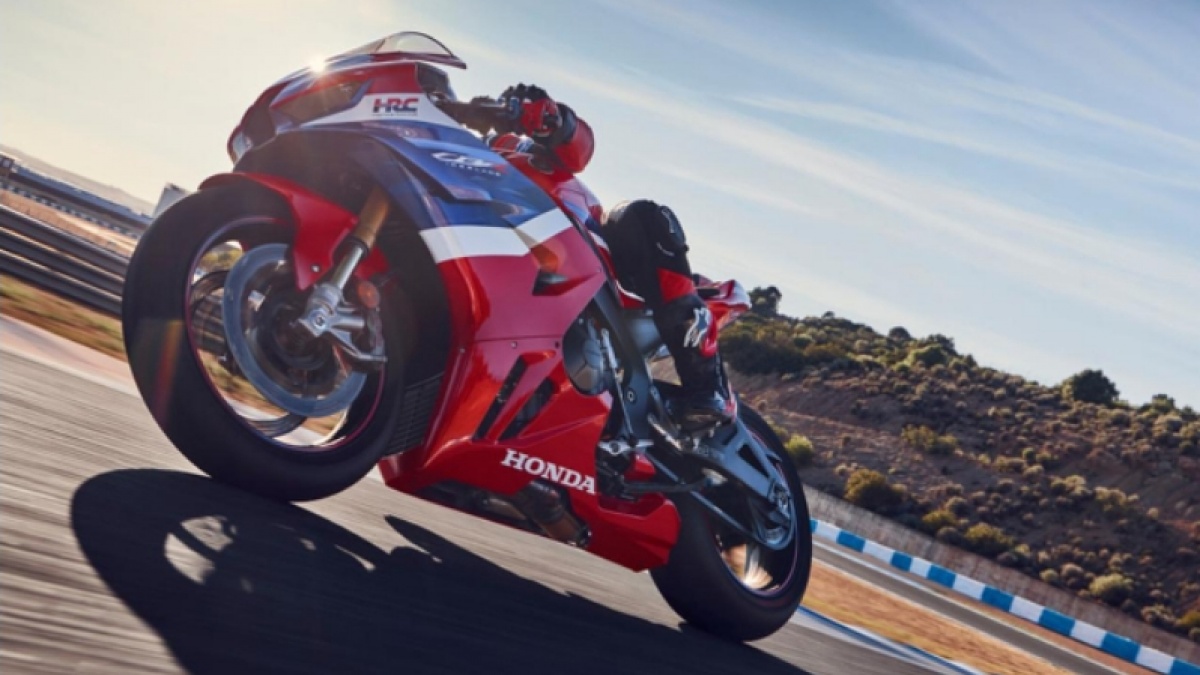 Berapa Harga Honda CBR150R CBU Thailand Generasi Pertama?