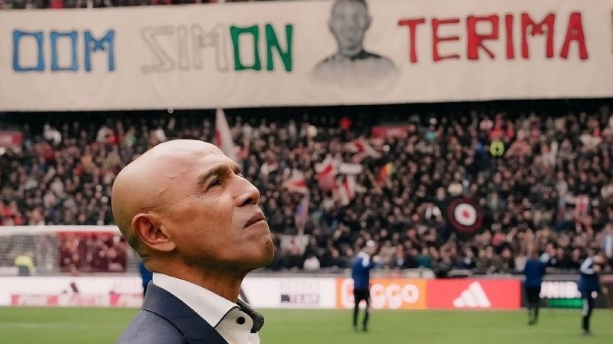 Siapa Simon Tahamata? Legenda Ajax Asli Maluku Dikabarkan Jadi Direktur Teknik PSSI