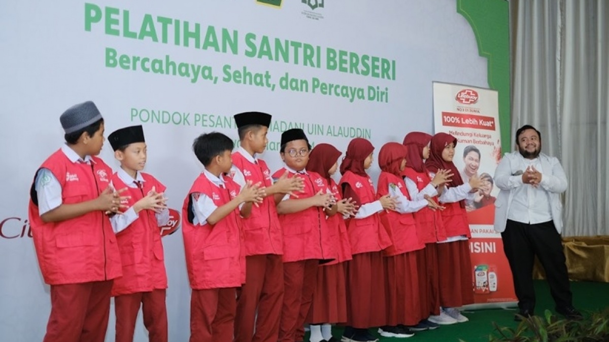 Kementerian Agama RI dan Lifebuoy Berkolaborasi Cetak Duta Santri di Pondok Pesantren Madani UIN Alauddin Makassar