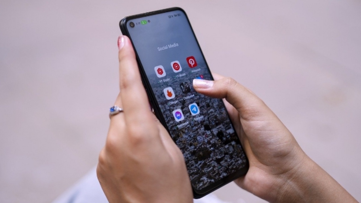 Cara Menonaktifkan Layar Sentuh di HP Android dan iPhone