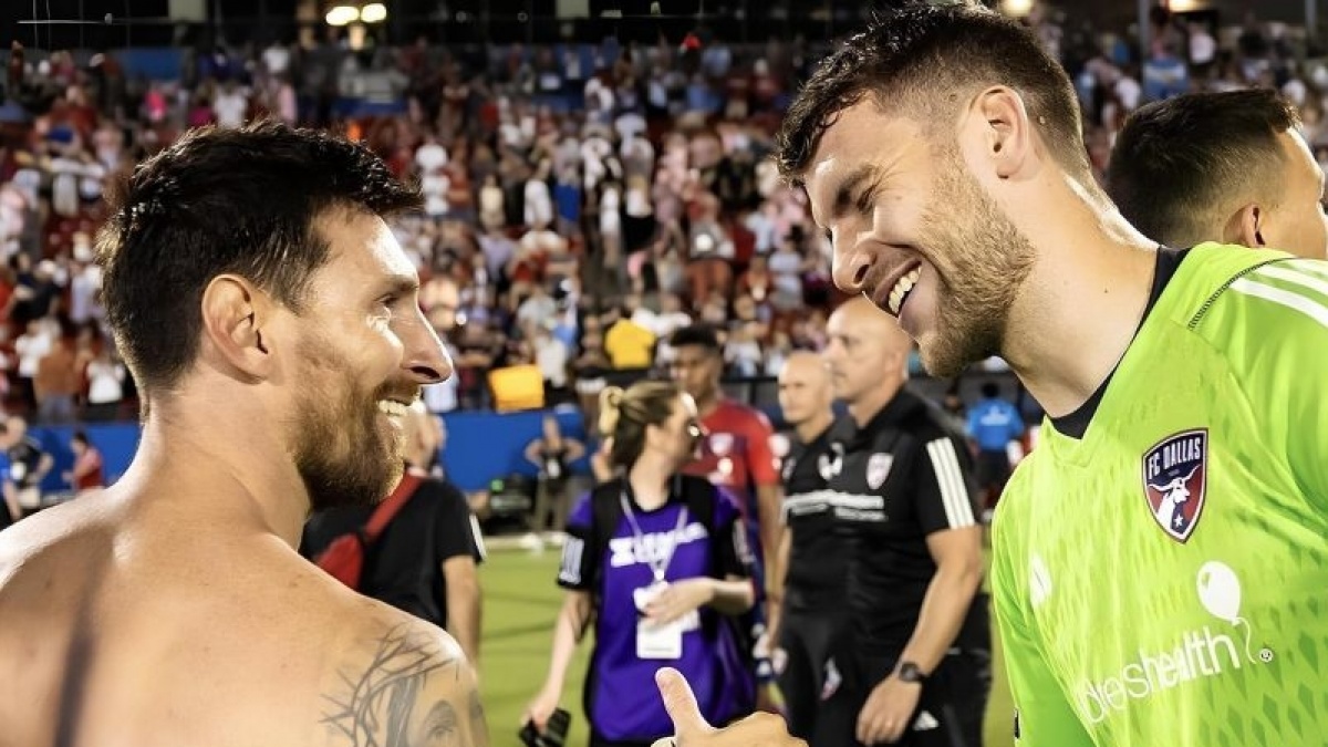 Satu Liga dengan Maarten Paes, Lionel Messi Dapat Penghargaan Pemain Terbaik