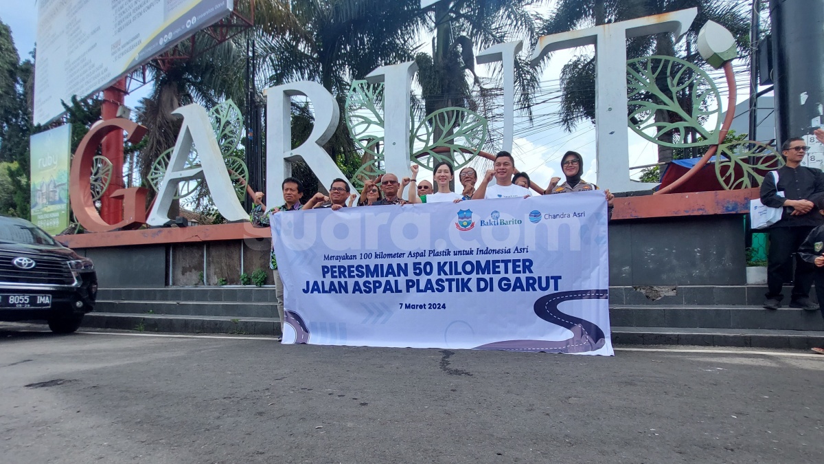 Jangan Buang Sembarangan! Sampah Plastik Kresek Bisa Jadi Berharga Hingga Jadi Aspal Jalan yang Berkualitas
