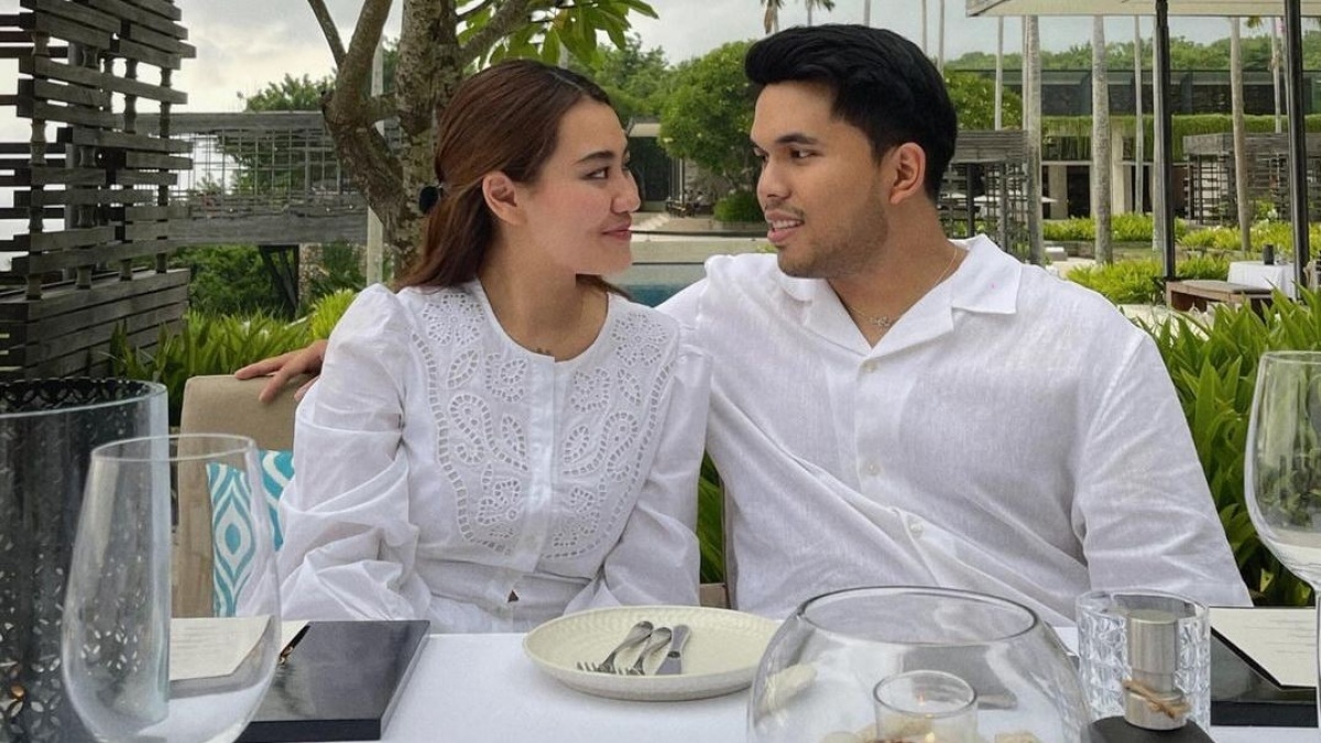 Bawa Pacar Ziarah ke Makam Adjie Massaid, Etika Aaliyah Massaid Jadi Perbincangan