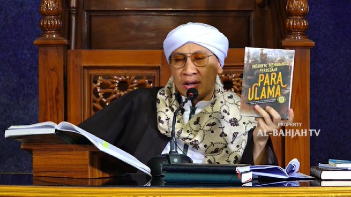 Sholat Tarawih Rasulullah Berapa Rakaat, 8 atau 20? Buya Yahya Sebut Tidak Ada Riwayat Pasti
