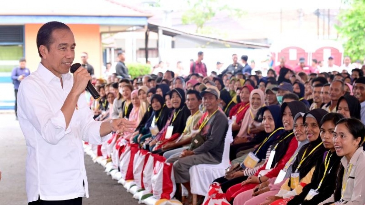 Kala Jokowi Ucap Terima Kasih ke Crazy Rich PIK Usai Resmikan Bandara Singkawang