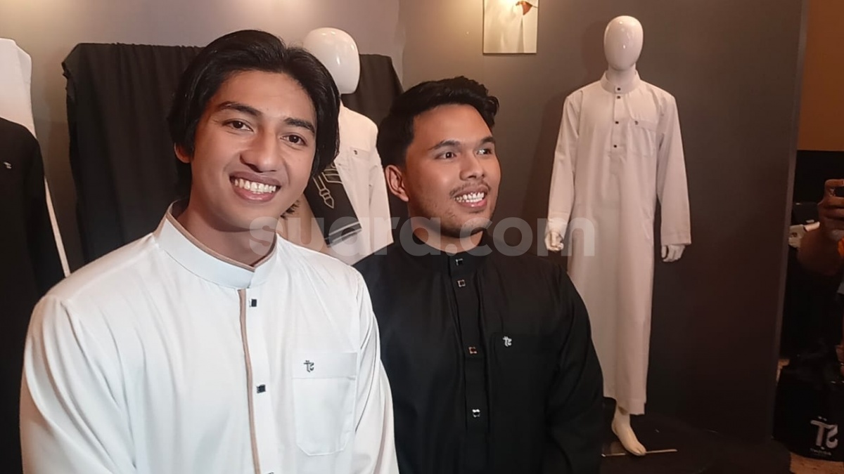 Bareng Harris Vriza, Thariq Halilintar Bisnis Baju Muslim Rp 200 Ribuan