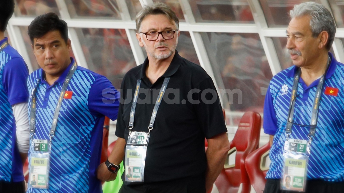 Tendang Philippe Troussier, Timnas Vietnam Merugi Rp26 Miliar