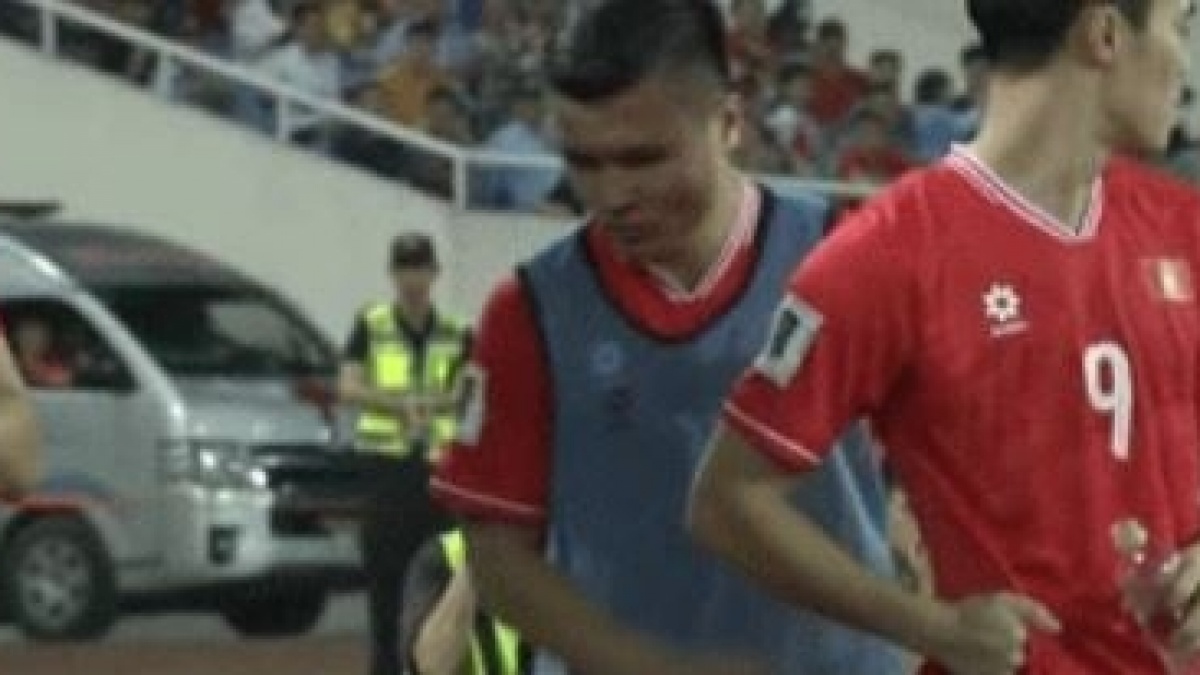 Bintang Vietnam Ngamuk, Tendang Botol karena Tak Dimainkan Lawan Indonesia