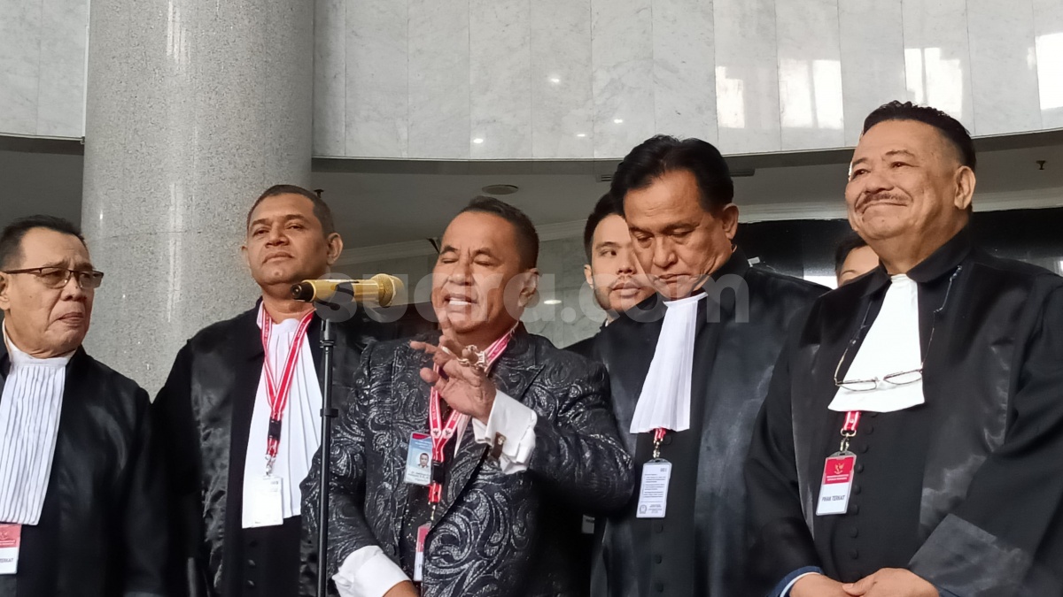 Usai Dengarkan Anies Cs Sampaikan Permohonan di MK, Hotman Paris: Cuma Ngoceh-ngoceh!