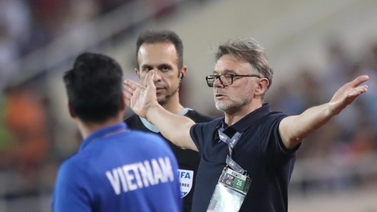 Mimpi Buruk 20 Tahun Lalu Berulang, Philippe Troussier Dipecat 2 Kali Gara-gara Timnas Indonesia