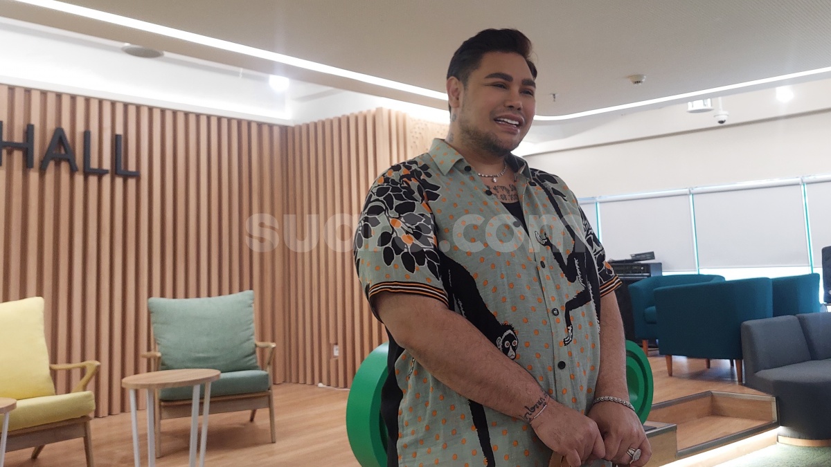 Cuek Urusan Perawatan Wajah, Ini Skincare Andalan Ivan Gunawan yang Praktis Digunakan Buat Pria