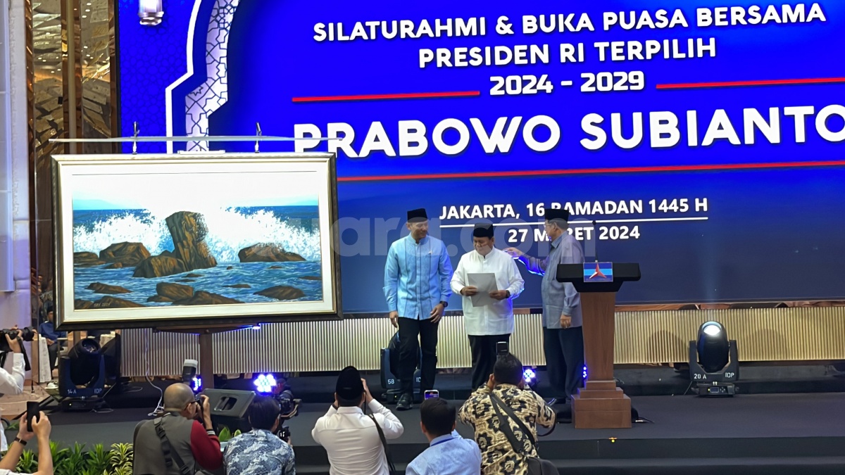Terharu, Prabowo Bakal Boyong Lukisan Buatan SBY ke Istana Presiden