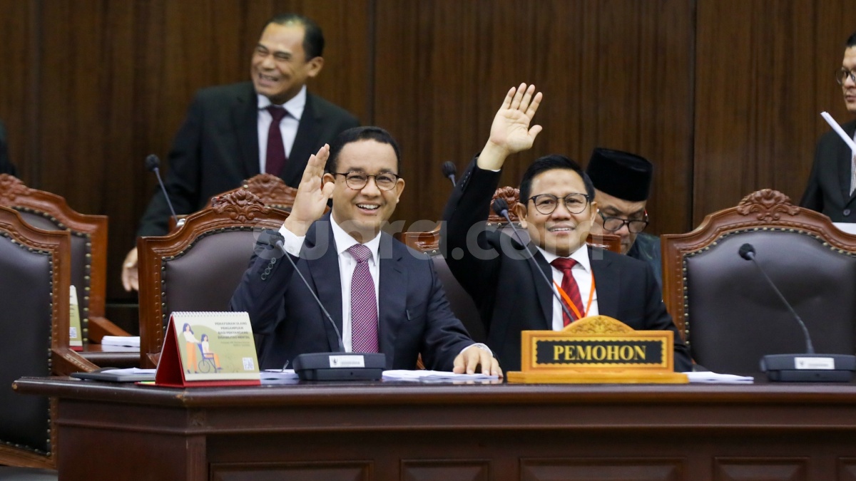 Jalani Sidang Gugatan di MK, Cak Imin Diprotes Karena Main Ponsel