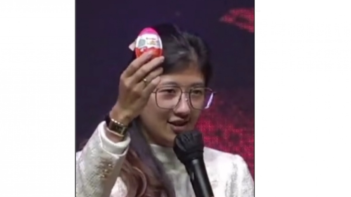 Kocak, Pendeta Perempuan Ini Betulan Ganti Telur Paskah dengan Kinder Joy