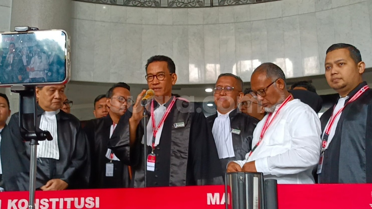 Riwayat Karier Mentereng Refly Harun, Disebut Hotman Paris Tidak Pernah Bersidang