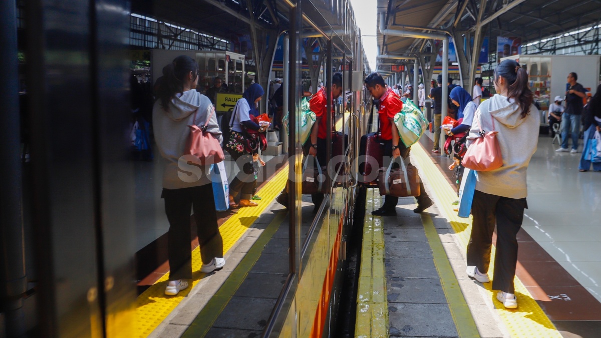 Jadwal Baru Kereta Api Jarak Jauh di Stasiun Pasar Senen dan Jatinegara Mulai 1 Juli 2024