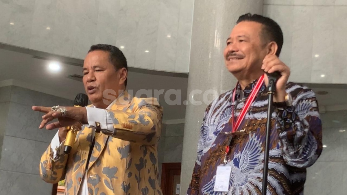 Hotman Paris Tantang Rocky Gerung Debat Hukum: Bukan Filsafat Kho Ping Hoo!