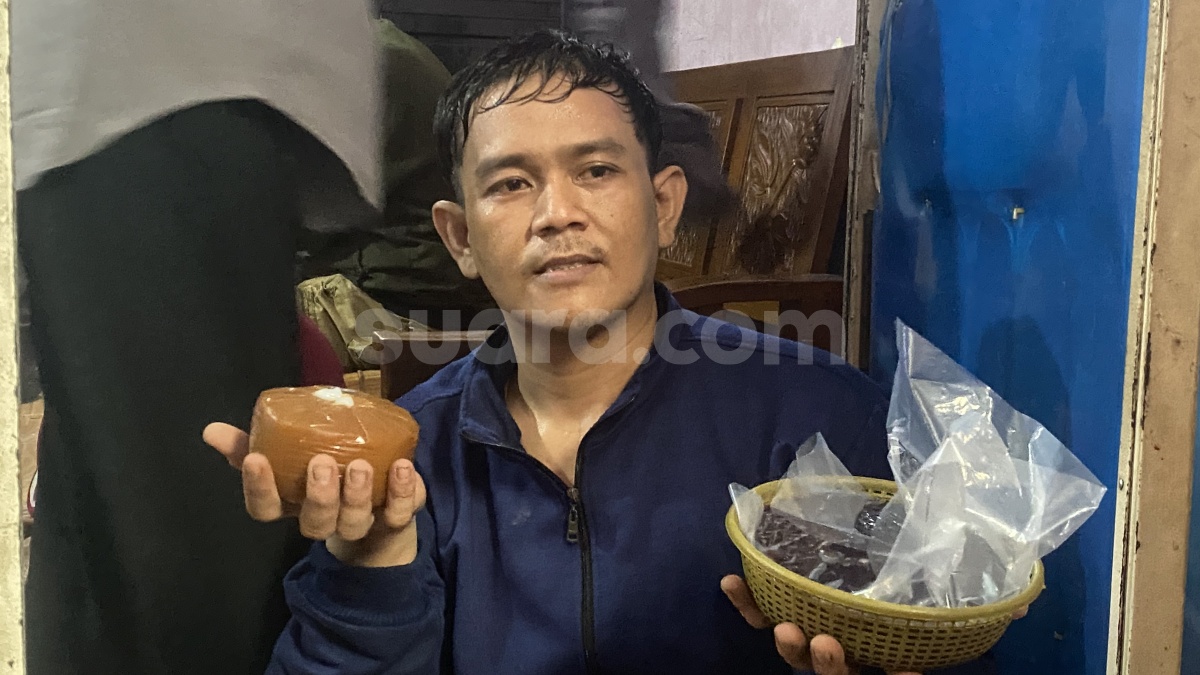 Raup Cuan Belasan Juta, Pembuat Dodol Betawi di Kembangan Kebanjiran Order Jelang Lebaran