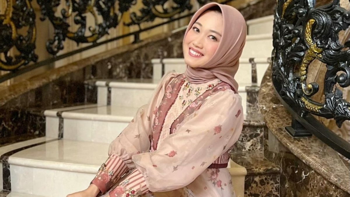 Sumber Kekayaan Daffa Nabilah, Crazy Rich Sidoarjo Viral Bagi 1500 Takjil di Depan Rumah