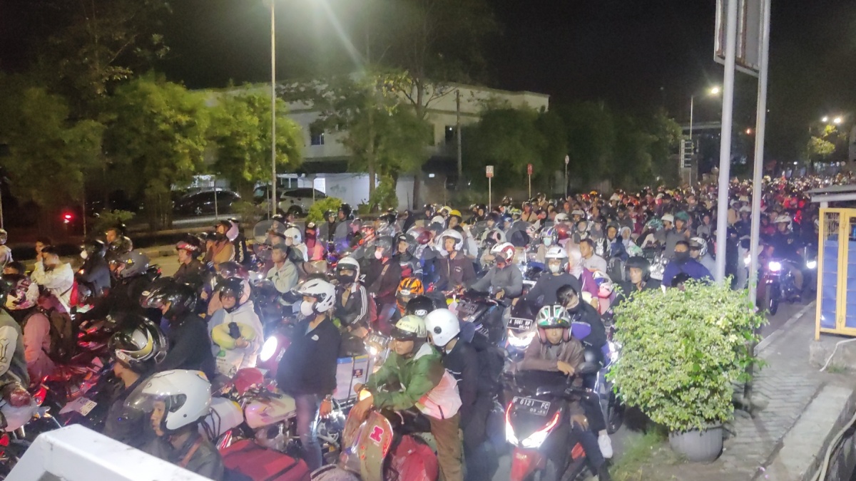 Libur Lebaran 2024 Dimulai, Pemudik Motor di Pelabuhan Ciwandan Mengular Hingga 1 Kilometer