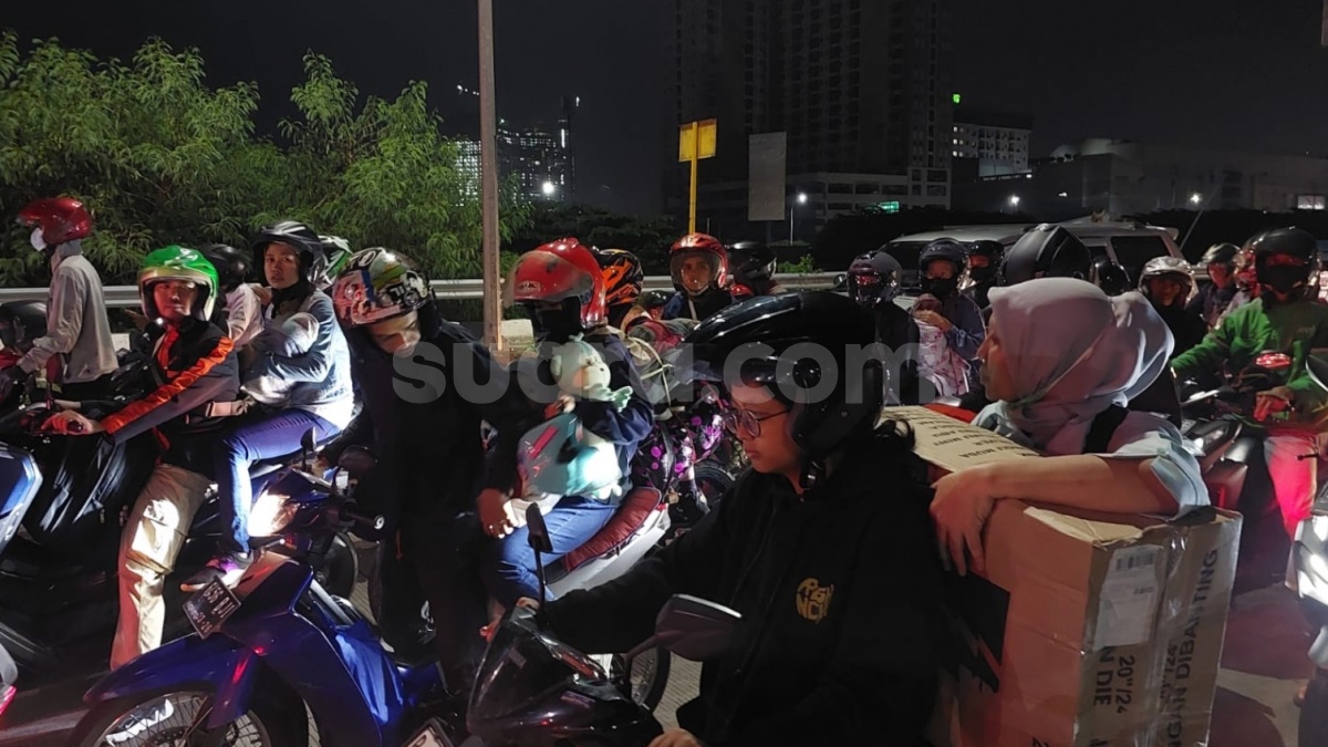 Potret Kalimalang H-3 Lebaran 2024: Banyak Pemudik Abai Keselamatan Anak