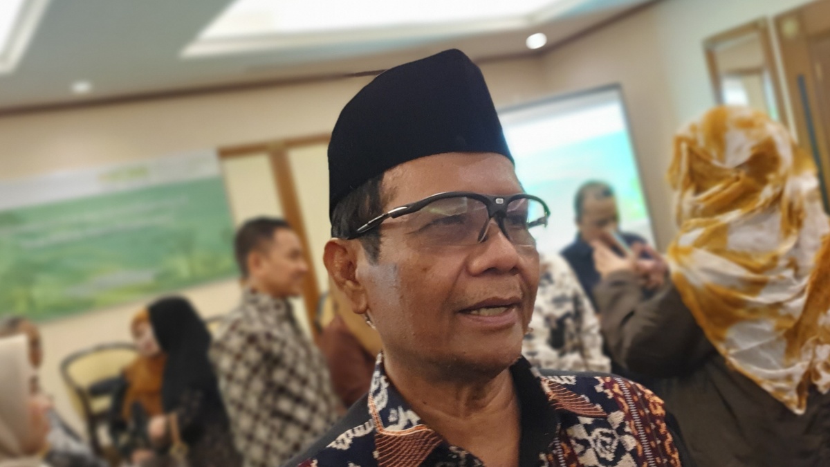 Mahfud MD Cecar Pimpinan UNAIR Soal Pencopotan Dekan FK: Mencurigakan!