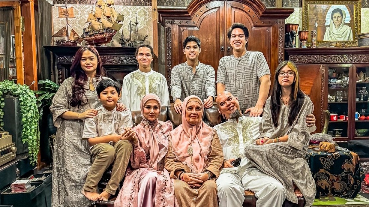 Punya Panggilan Spesial, Momen El Rumi Lebaran Bareng Mulan Jameela Jadi Omongan
