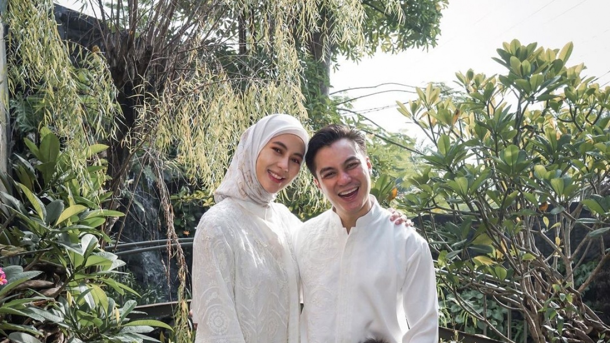 Hadiri Acara Kelulusan Kiano, Sikap Canggung Paula Verhoeven dan Baim Wong Jadi Sorotan