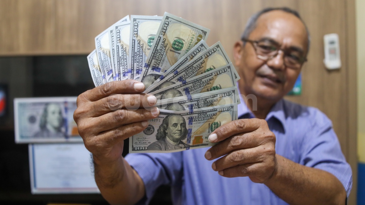 Dolar AS Ngamuk Bikin Rupiah Terkapar Lemah ke Level Rp 16.798